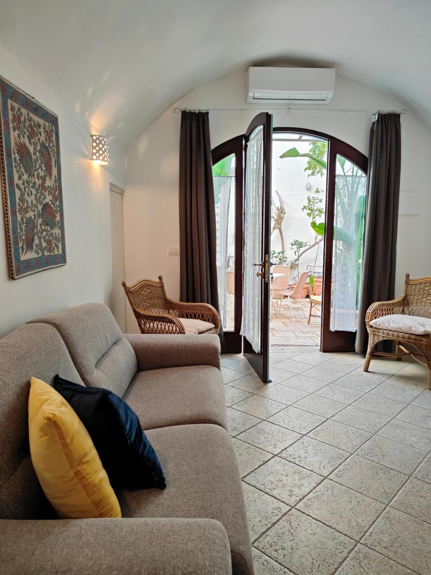 B&B Palazzo Del Capitolo - By I Bastioni San Domenico Gallipoli Eksteriør billede